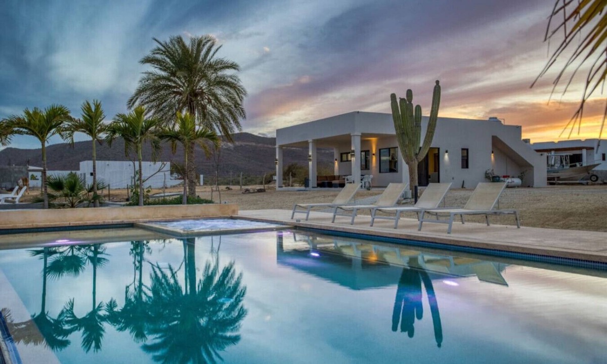 Los Barriles Apartment | Beachfront Pool, Rooftop Views & Baja Sunrise