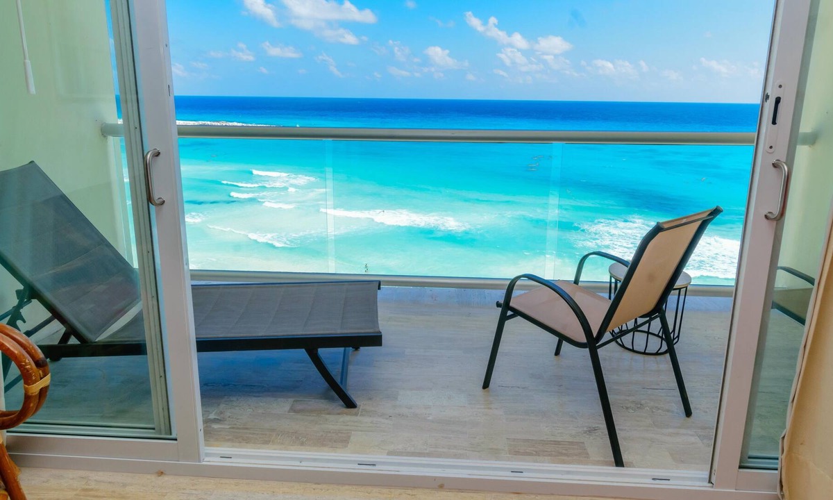 Punta Cancun Apartment | Beachfront studio with amazing views! Located on the best beach in Cancun!