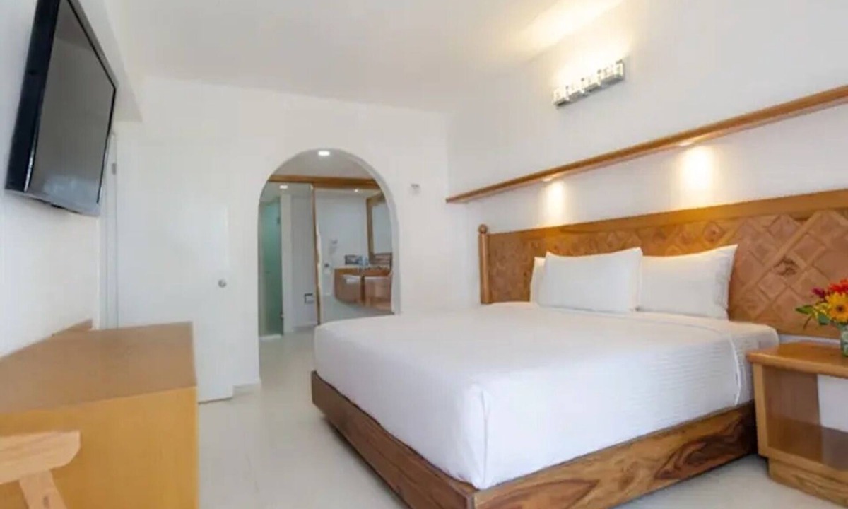 Punta Cancun Hotel | Beachscape Kin Ha | 1BR Suite | Sunlit Suite Close to the Ocean
