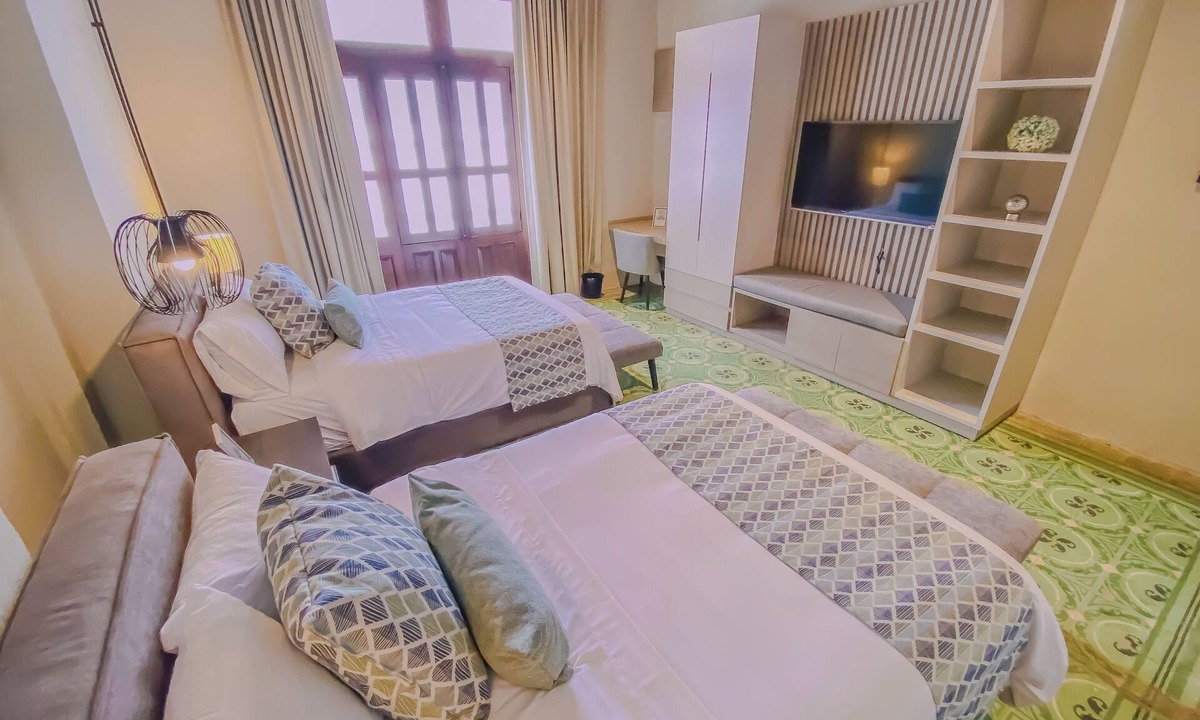 El Carmen House | Beautiful double suite in an old house with contemporary restoration.