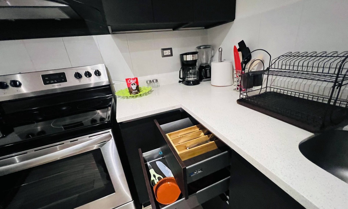 Zona 11 Apartment | Beautiful 3-bedroom apartment near airport