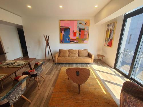 Granada Apartment | Beautiful apartment near Hospital Español and squares