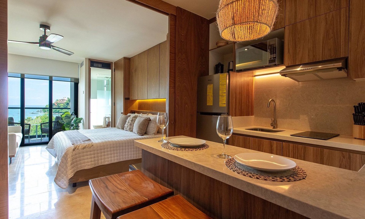 La Cruz de Huanacaxtle Apartment | Beautiful beachfront Studio, Zantamar 304