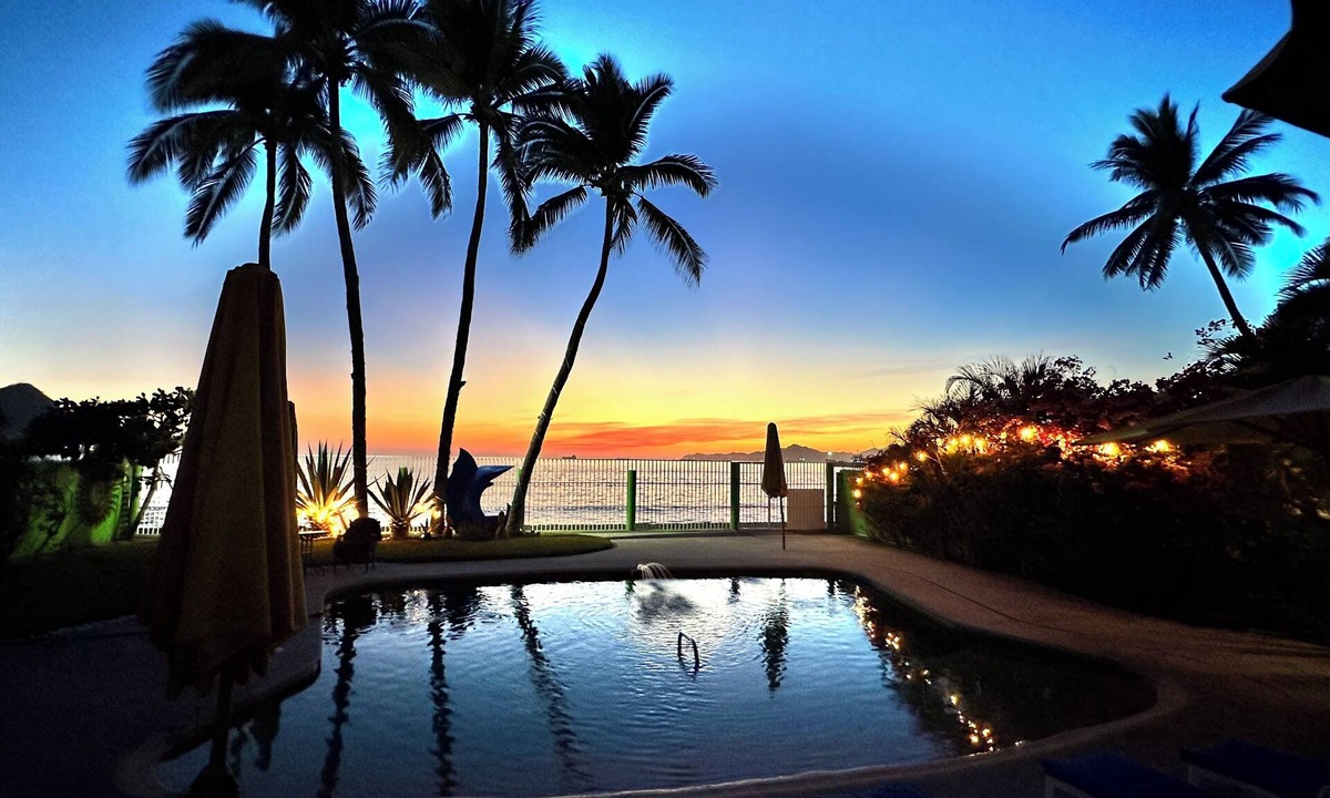 Las Brisas Villa | Beautiful Beach Villa in Manzinillo Colima with 5 king Bedrooms & Seven Bathroom