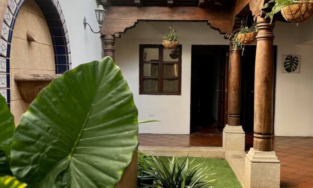 Ciudad Vieja House | Beautiful family home in a secure condominium with Wi-Fi and all the amenities