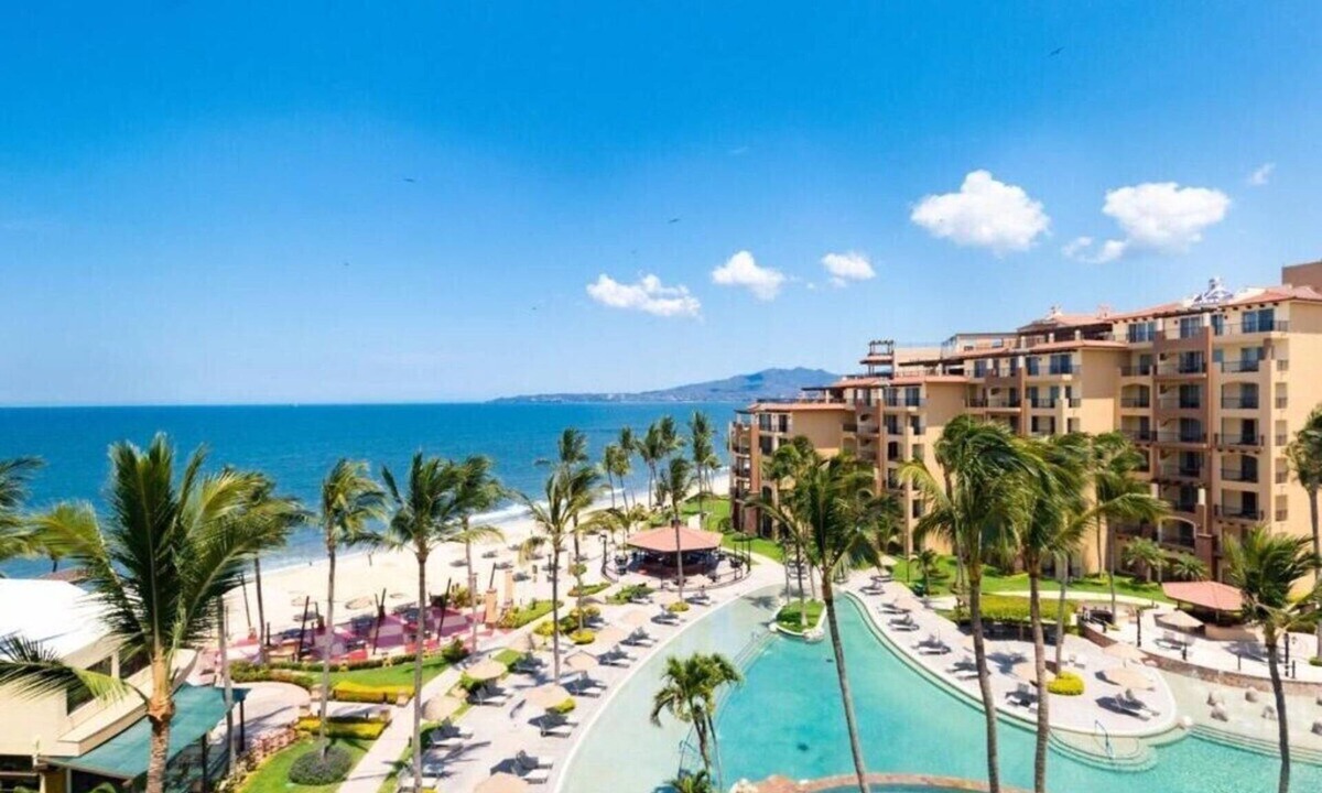 Flamingos Hotel | Beautiful hotel suite with AC, beach access & fitness room in amazing Nayarit MX