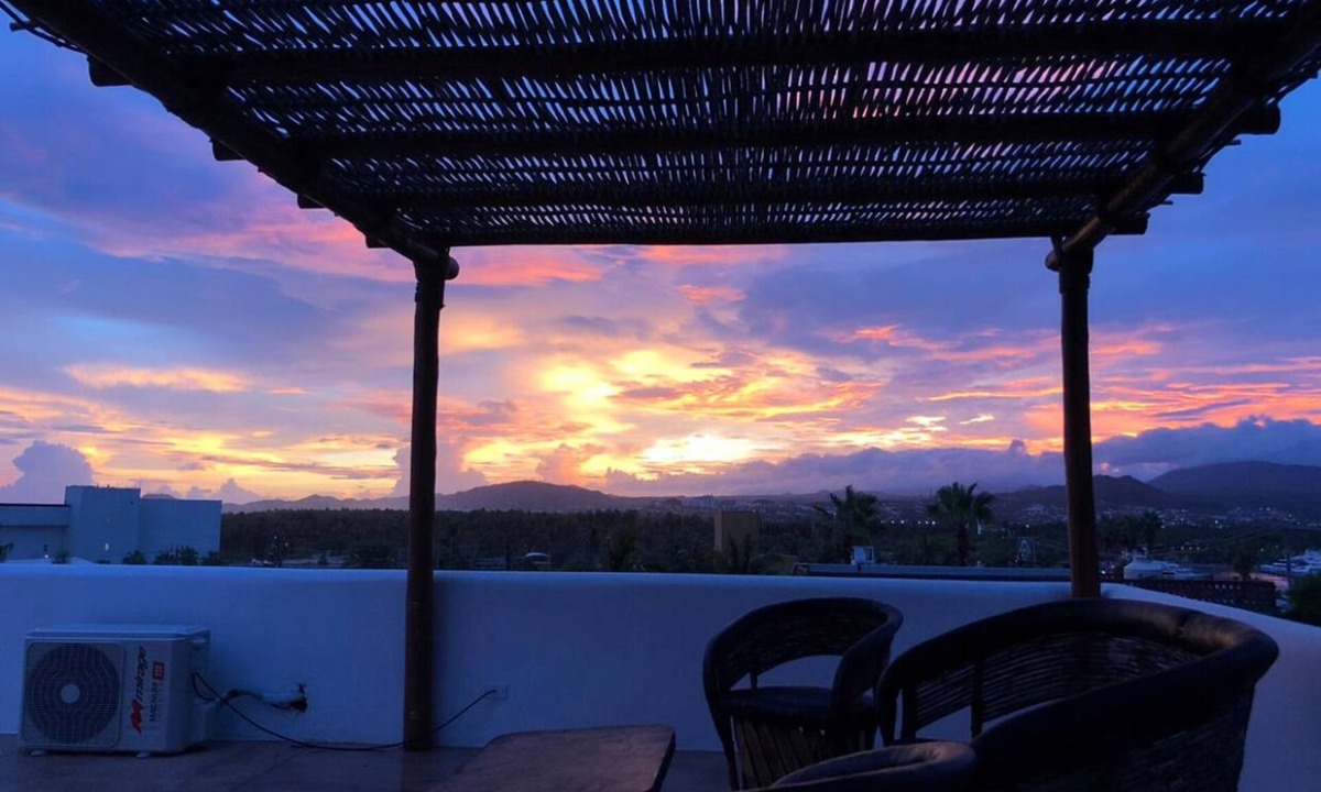 San Jose del Cabo House | Beautiful house with great location. 1 block from Marina and Beach.