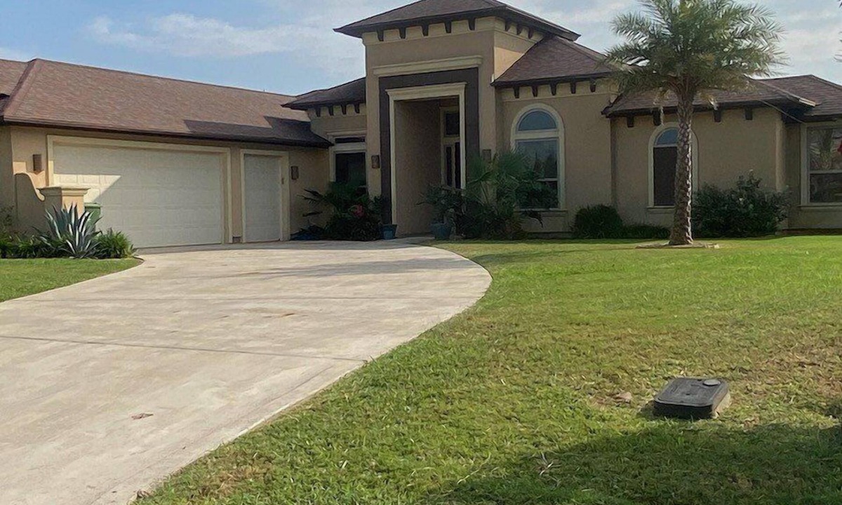 Laguna Vista House | Beautiful Single Family Home in 21 Whooping Crane