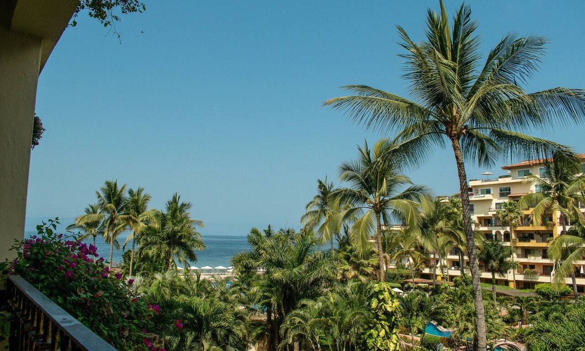 Marina Vallarta Apartment | Beautiful Studio with balcony inside resort