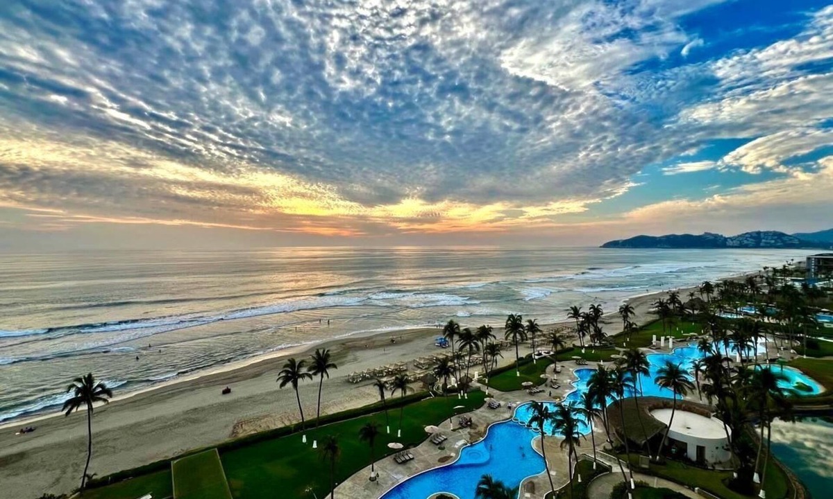 Playa Diamante Apartment | Beautiful Villa 5 minutes from beach at a golf course!