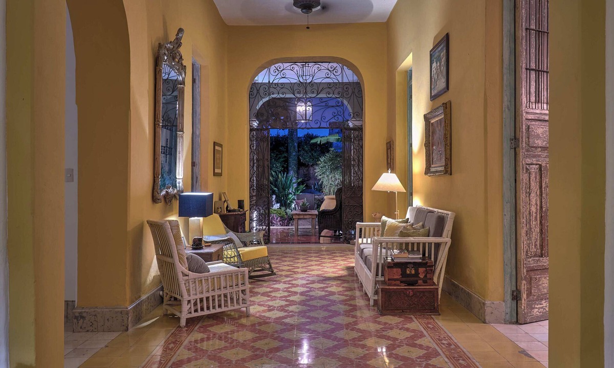 Barrio de Santiago House | Beautifully renovated 3 bdrm in desirable Santiago with a walk-to-all location.