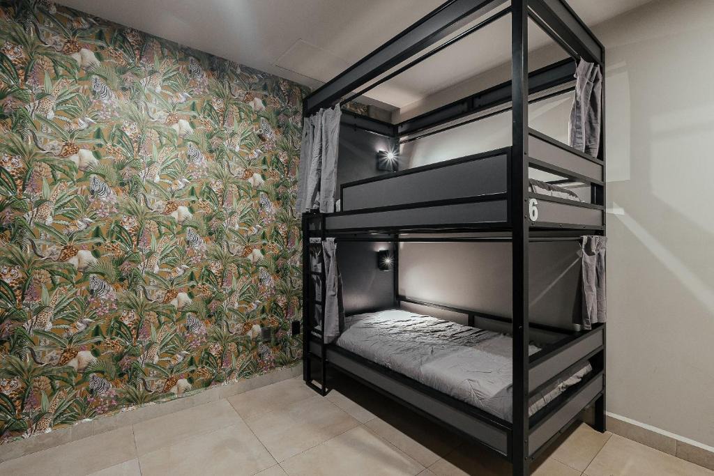 Benito Juarez House | Bed in mixed room Hippie Nice