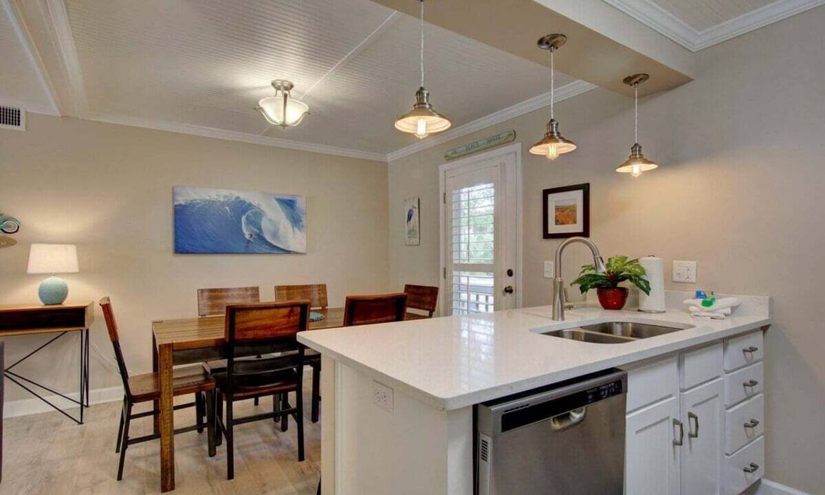 Saint Simons Island Apartment | Bill's Beach Bungalow | East Beach Condo Near Pier Village | St. Simons Island
