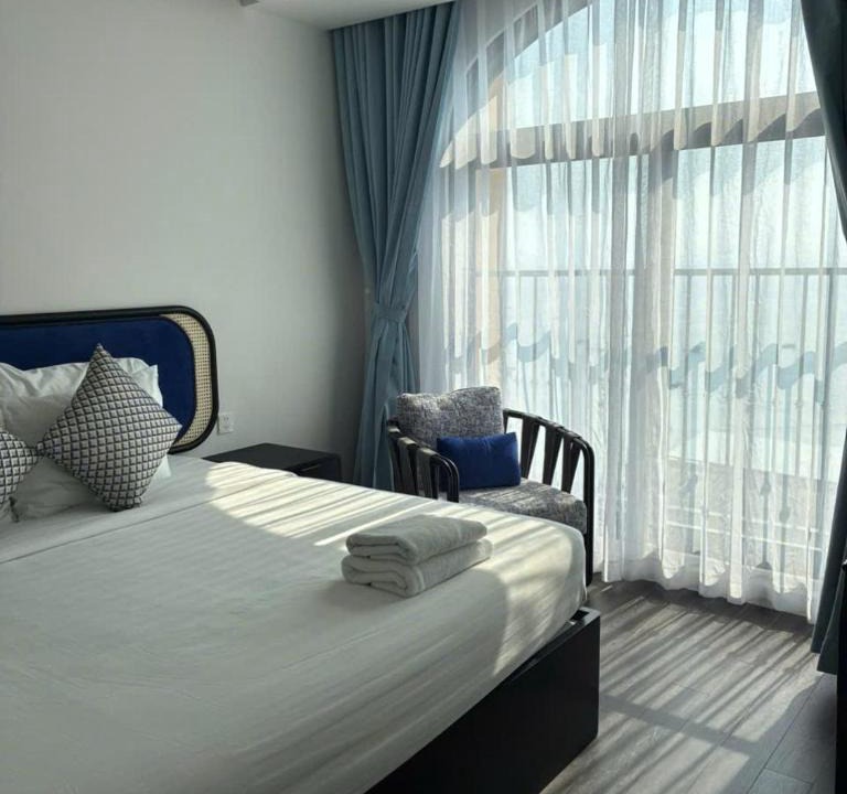 Duong To Hotel | Blue Wave