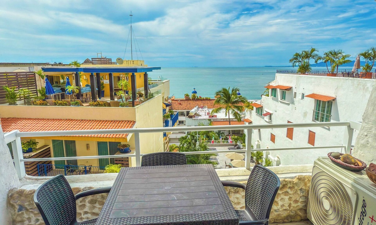 South Shore Hotel Area Condo | Boana Torre Malibu #402 , Ocean view, romantic zone