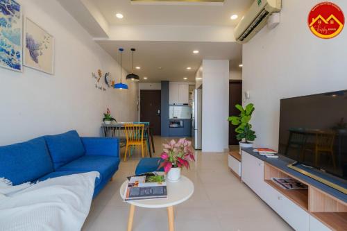 Tan Binh Apartment | Botanica - Near TSN Airport - 2Br 1WC - Luxury