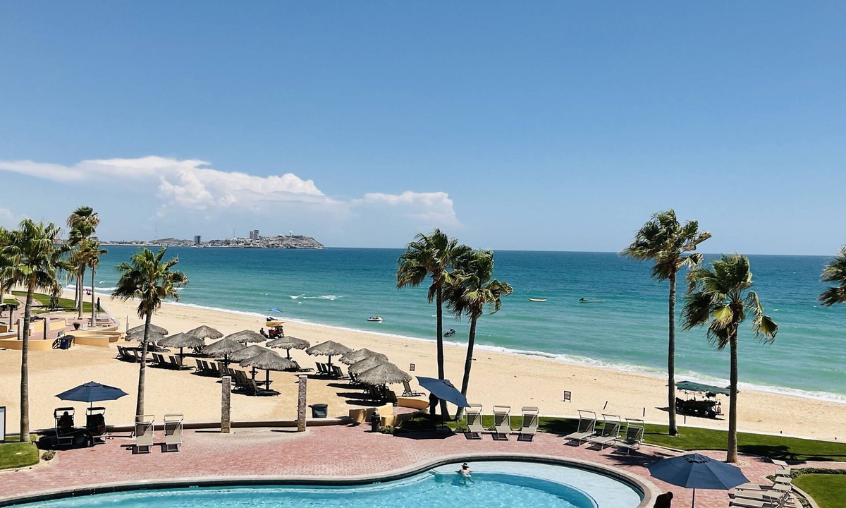Puerto Penasco Condo | Breathtaking, Beachfront, 2bed 2bath remodeled Princesa de Penasco condo.