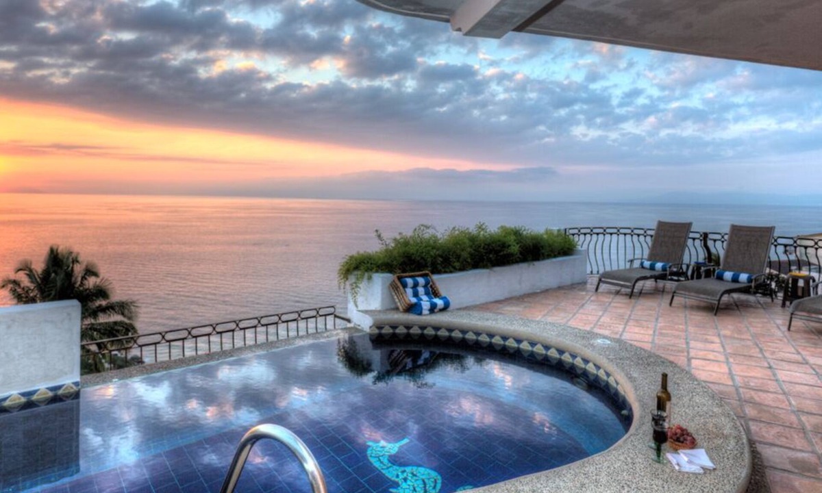 Conchas Chinas Villa | Breathtaking Specials! Pay for 5 Nights & Stay 7 OR Pay 3 Nights & Stay 4