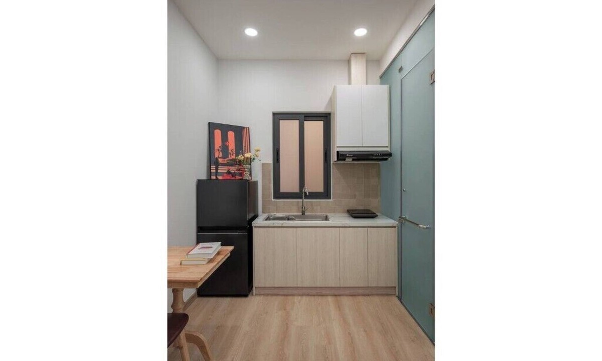 Tan Binh Apartment | Budget Chic Apt Near Airport