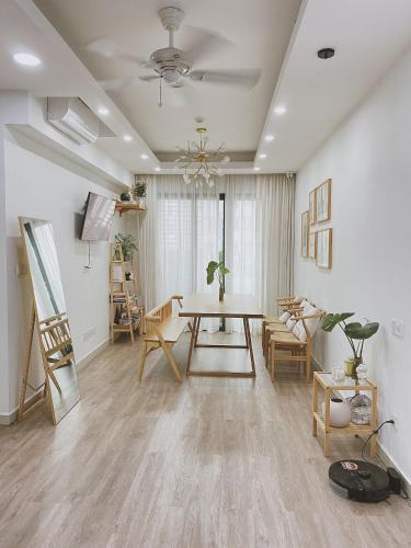 Tan Phu District Apartment | Căn hộ 2PN Emerald Tân Phú Aeon Mall view hồ