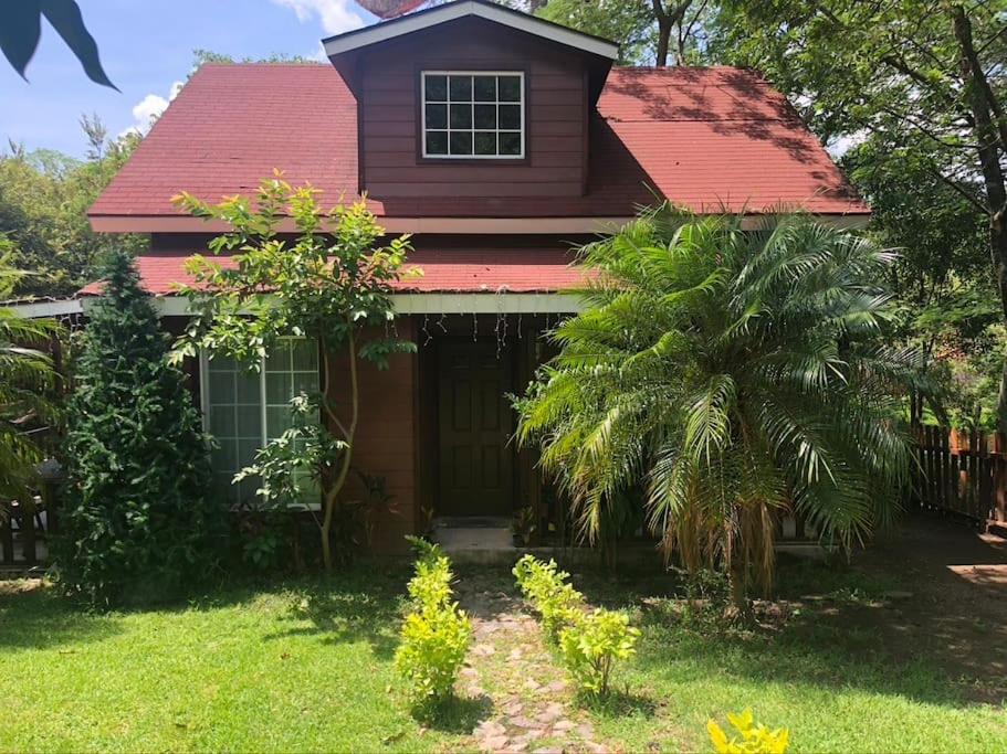 La Laguna House | Cabaña y Camper, en la laguna