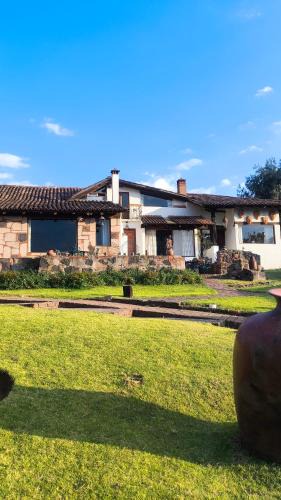 Patzcuaro Hotel | Cabañas "Rancho La Mesa"