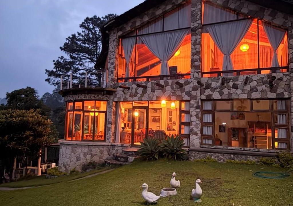 Los Achiotes Ski Chalet | Cabin with Panoramic View of Lago Atitlán and Temazcal