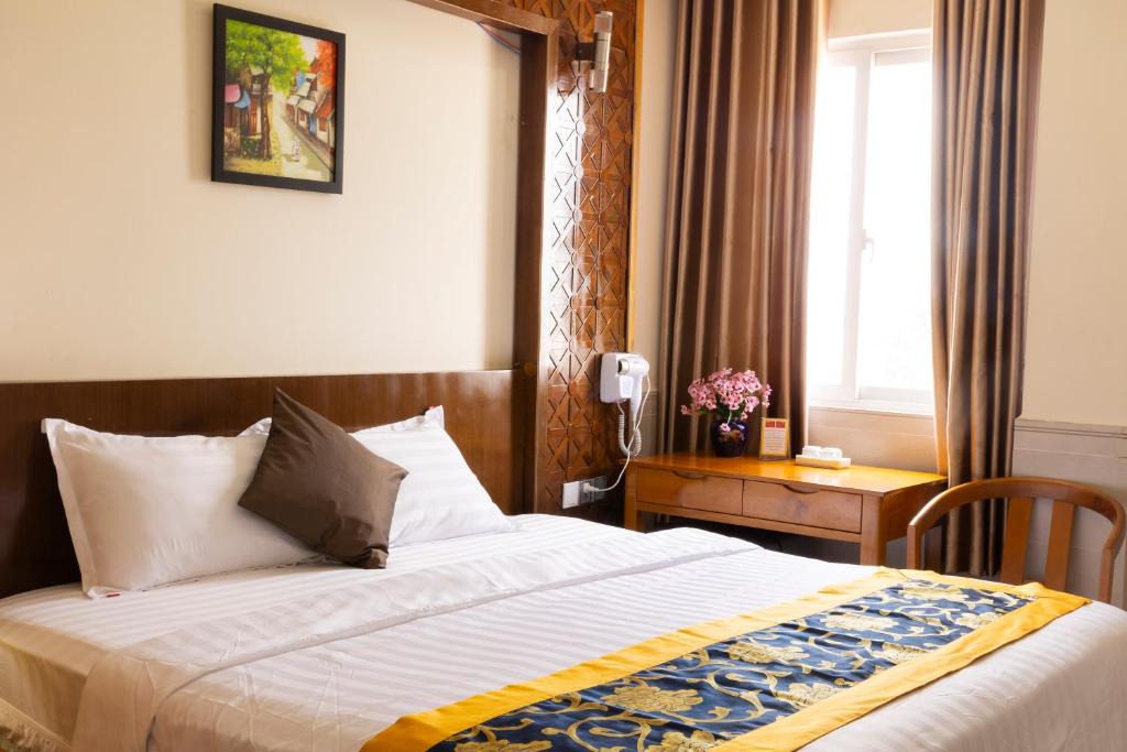 Hoc Mon Hotel | California Saigon Hotel