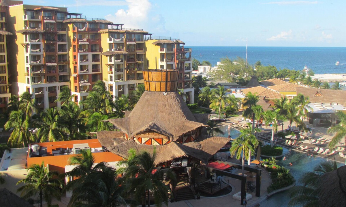 Playa Mujeres Villa | Cancun MX One Bedroom Sleeps 4 Ocean Front