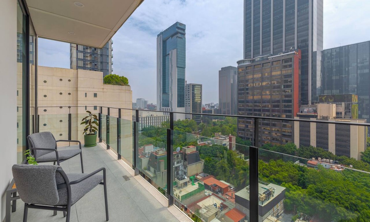 Zona Rosa Condo | Capitalia El Angel
