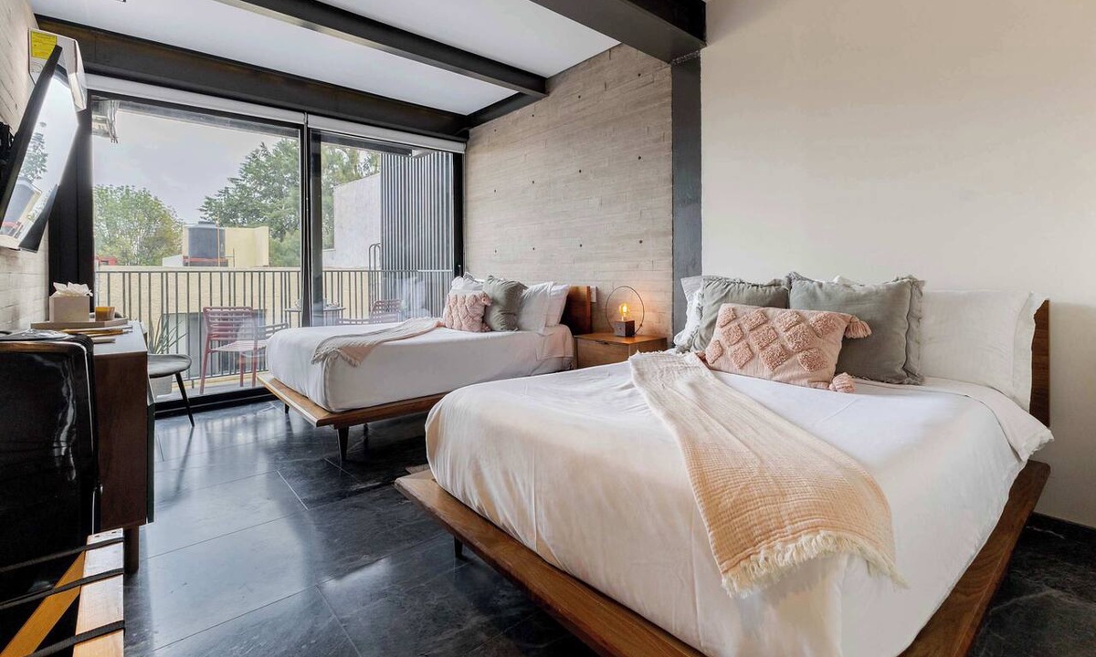 Miguel Hidalgo Apartment | Capitalia | Luxe 3BR w/balcony, Near to Masaryk