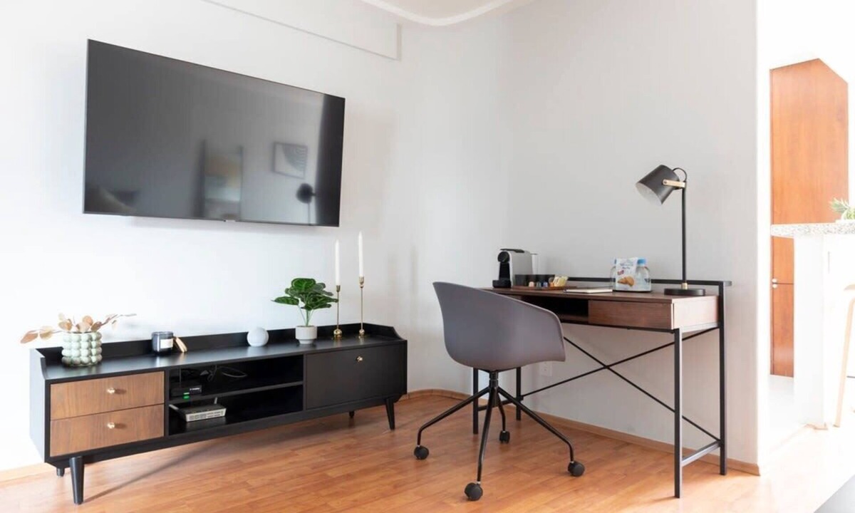 Anahuac Condo | Capitalia | Perfect Balcony Vibes in Elite Anzures