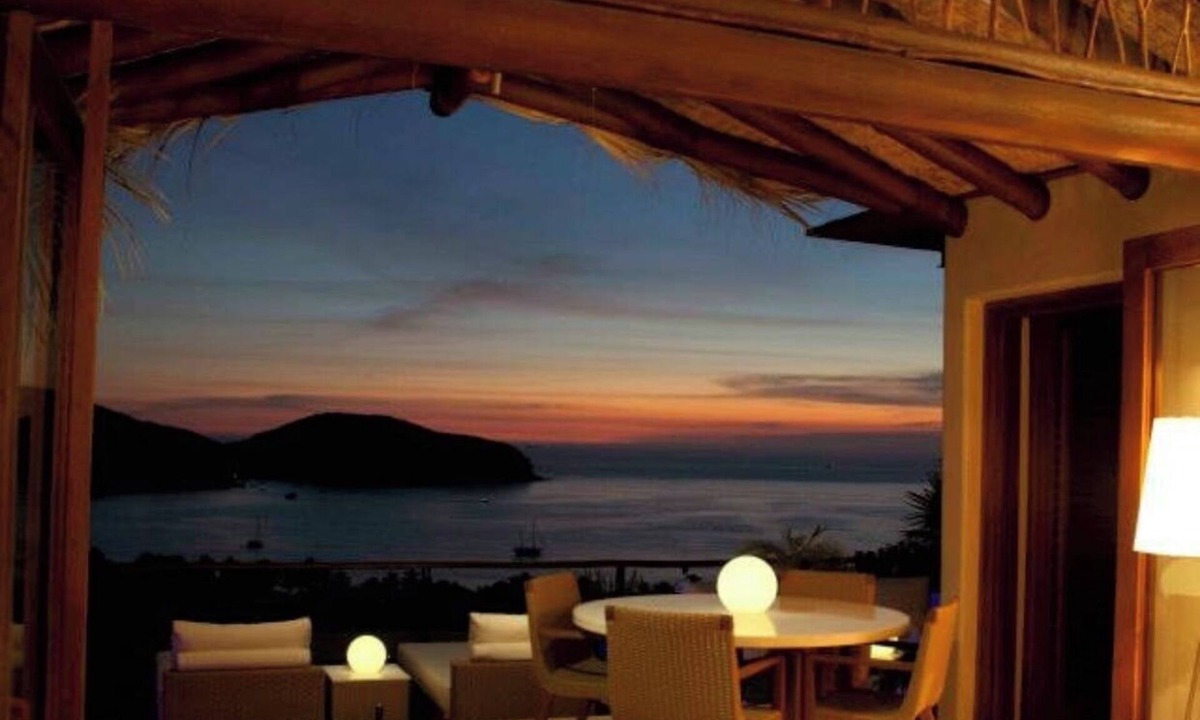 Zihuatanejo Villa | CASA 1. Serenity at playa La Ropa