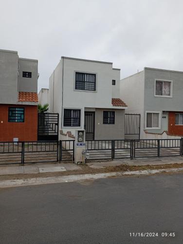 Apodaca House | Casa Adobe clima total Starlink zona Aeropuerto