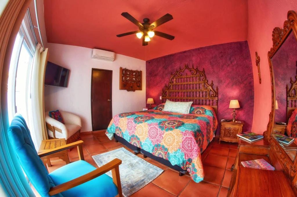 Guadalajara Hotel | CASA ALFAREROS