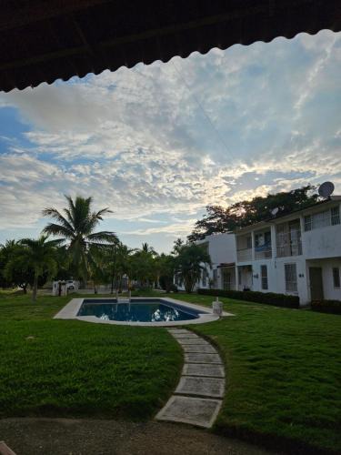 San Jose Ixtapa House | Casa Amarilla