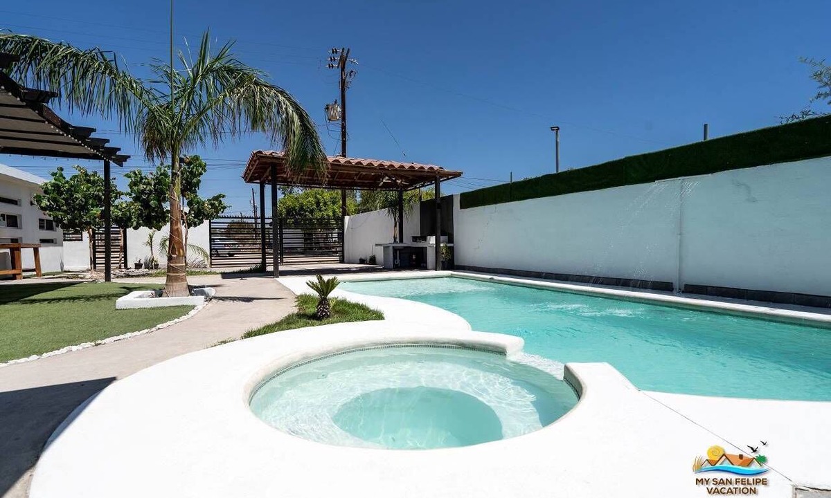 Segunda Seccion House | Casa Ashly: 2-Bedroom Home for 10