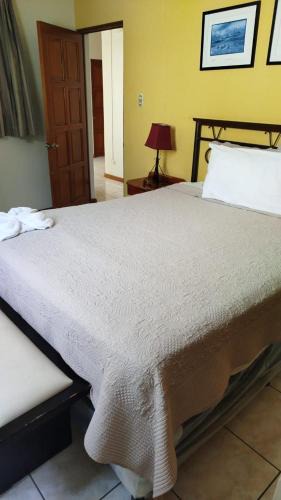 Zona 13 Hotel | Casa Blanca Inn