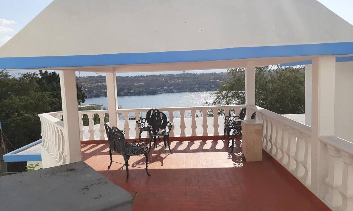 Tequesquitengo House | Casa Blanca Teques