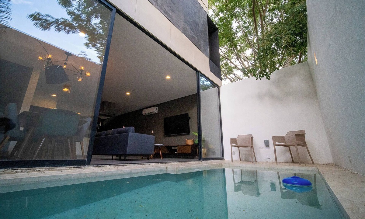 Merida House | Casa boutique rooftop y alberca en Temozon Norte