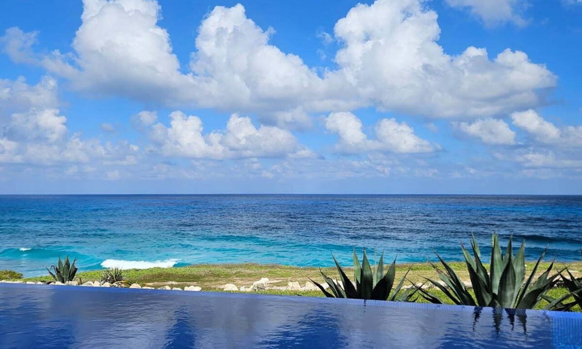 Isla Mujeres Villa | Casa Brisa Tranquila on Isla Mujeres: Ocean Front 3-bedroom Luxury Villa w/Views