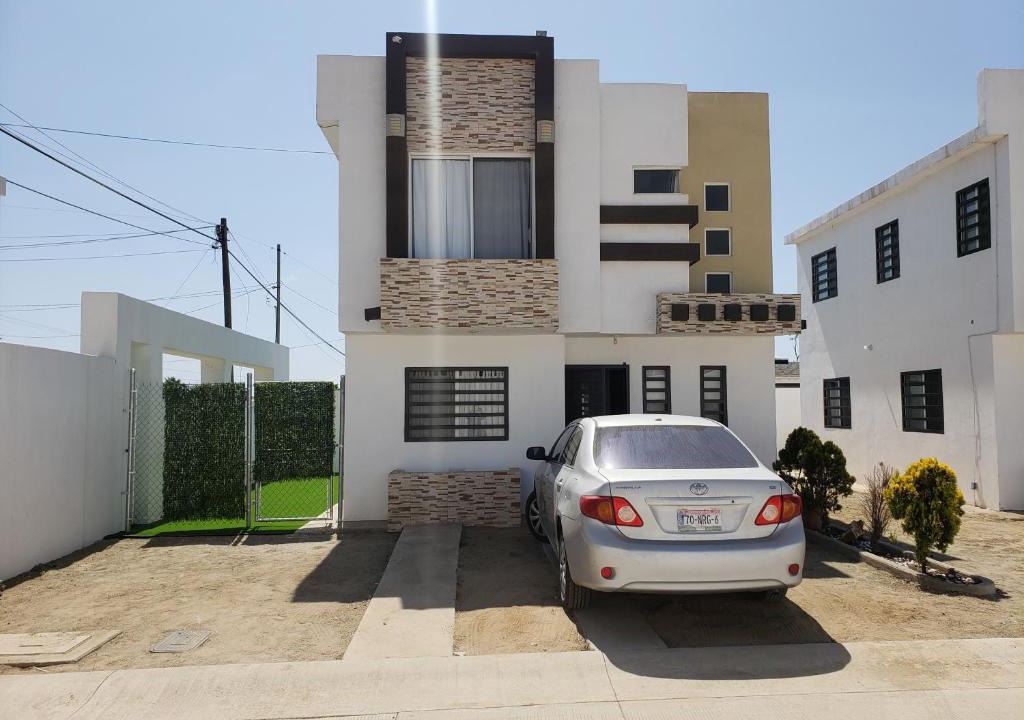 Ensenada House | Casa cerca de Estero Beach