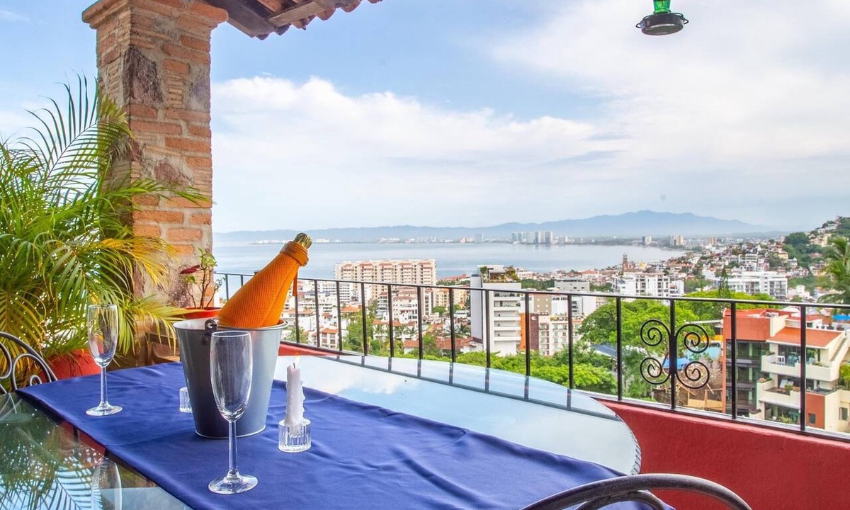Romantic Zone Condo | Casa Chachalaca Puerto Vallarta