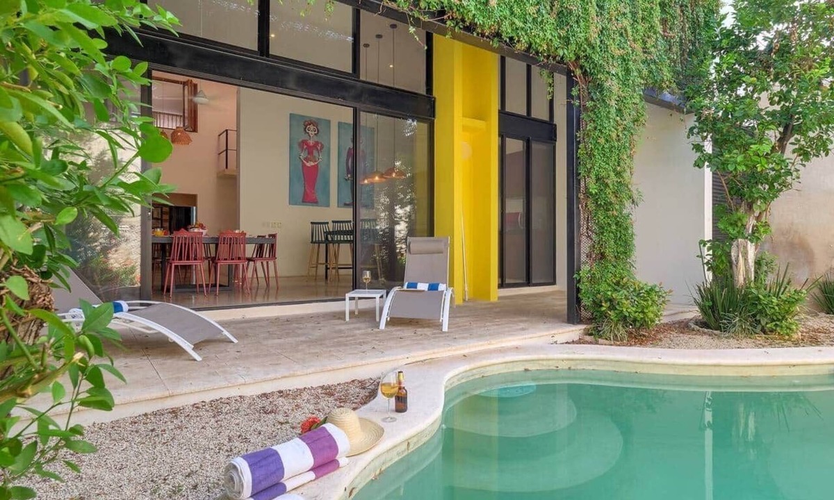 Barrio de Santiago House | Casa Chopin Stylish Home in Santiago