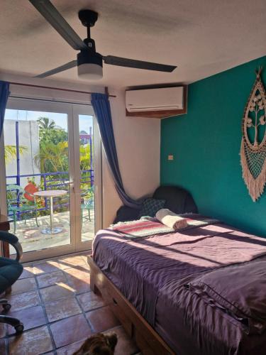 Puerto Juarez House | Casa Corazón Beachfront private room & terrace!