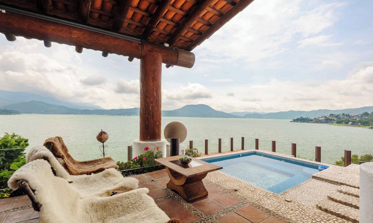 Centro House | Casa del Lago: Valle de Bravo with lake access
