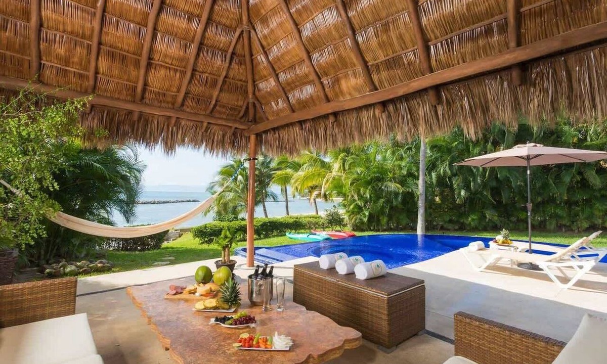 La Cruz de Huanacaxtle House | Casa del Mar, Beachfront Pool, Gym & Ocean Views
