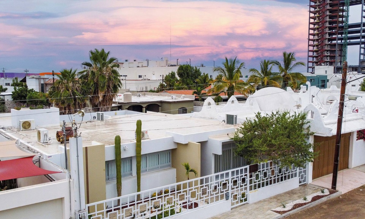 La Paz House | Casa Divina reserva desde una habitación y te incluye todas las áreas de la casa