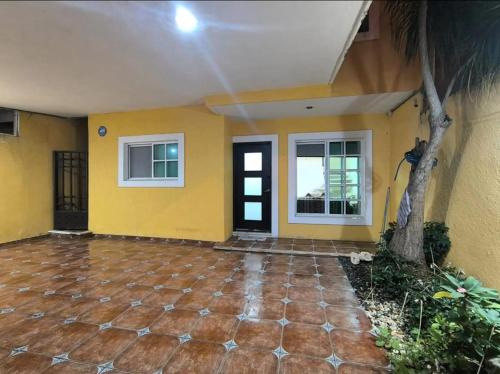 Montecarlo House | Casa en Merida para 10 l excelente ubicación