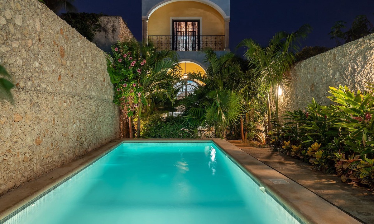 Centro House | Casa Escalera al Cielo is now available for rent in historic downtown Centro
